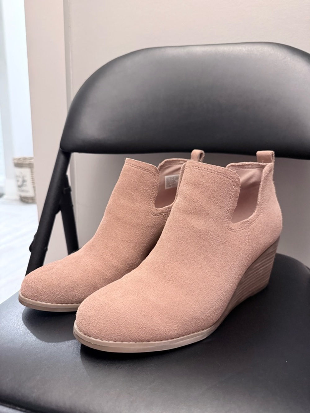Women's Toms Suede Wedge Booties in tan